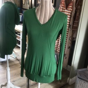 1 hour sale. Olian, Nordstrom, green hoodie long sleeve t-shirt, COZY 💯